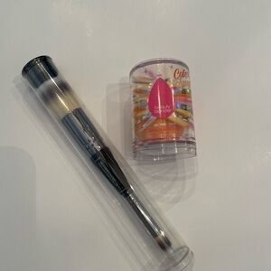 IT Cosmetics Foundation Brush and Beauty Blender Bundle